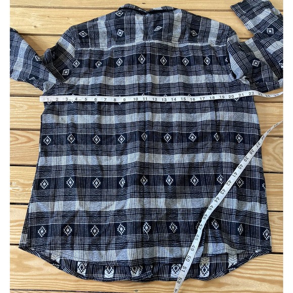 NWT A New Approach Button Up Shirt Large Women’s Black Patterned Long Sleeve $44 - Picture 8 of 9